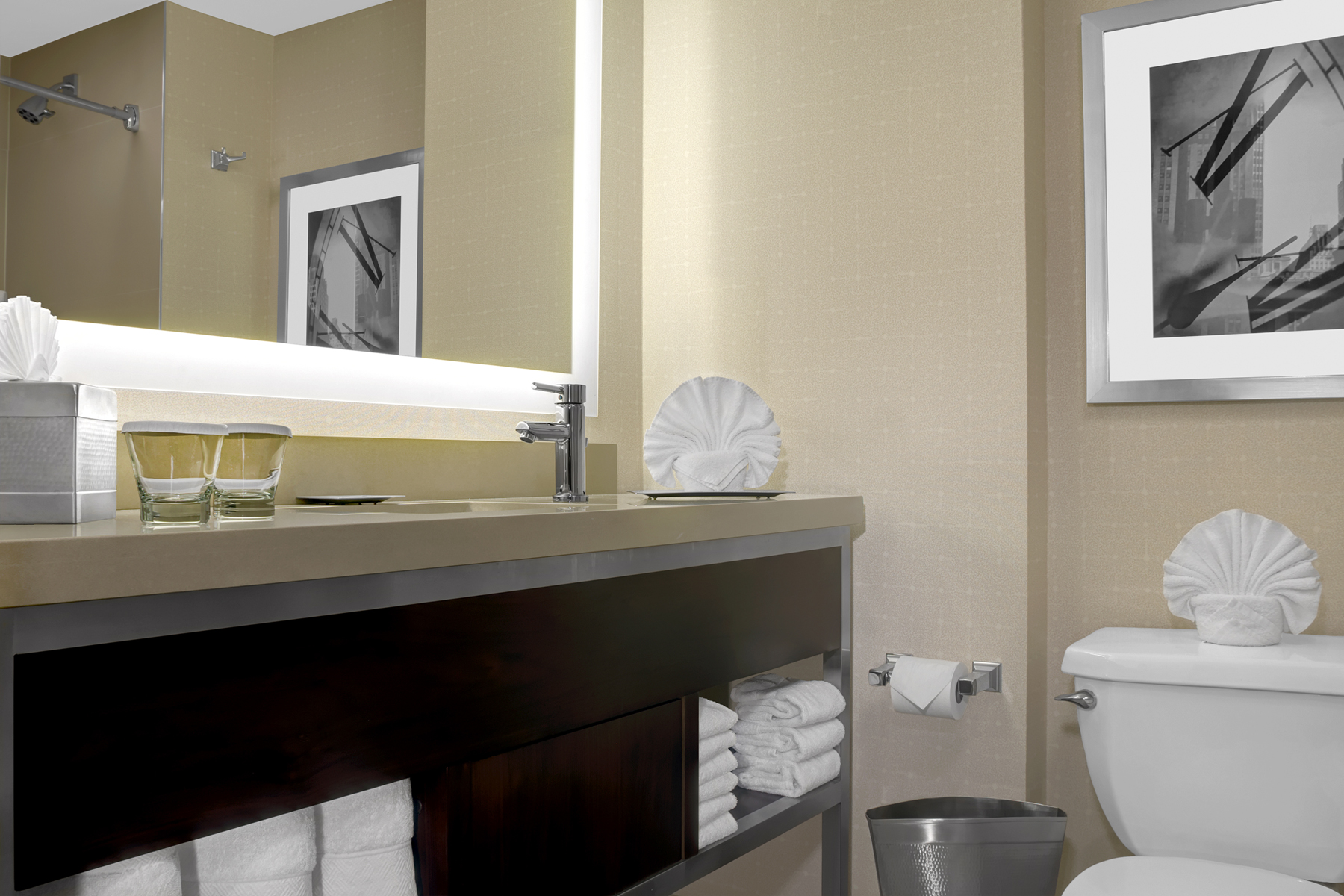 hilton-times-square-bathroom