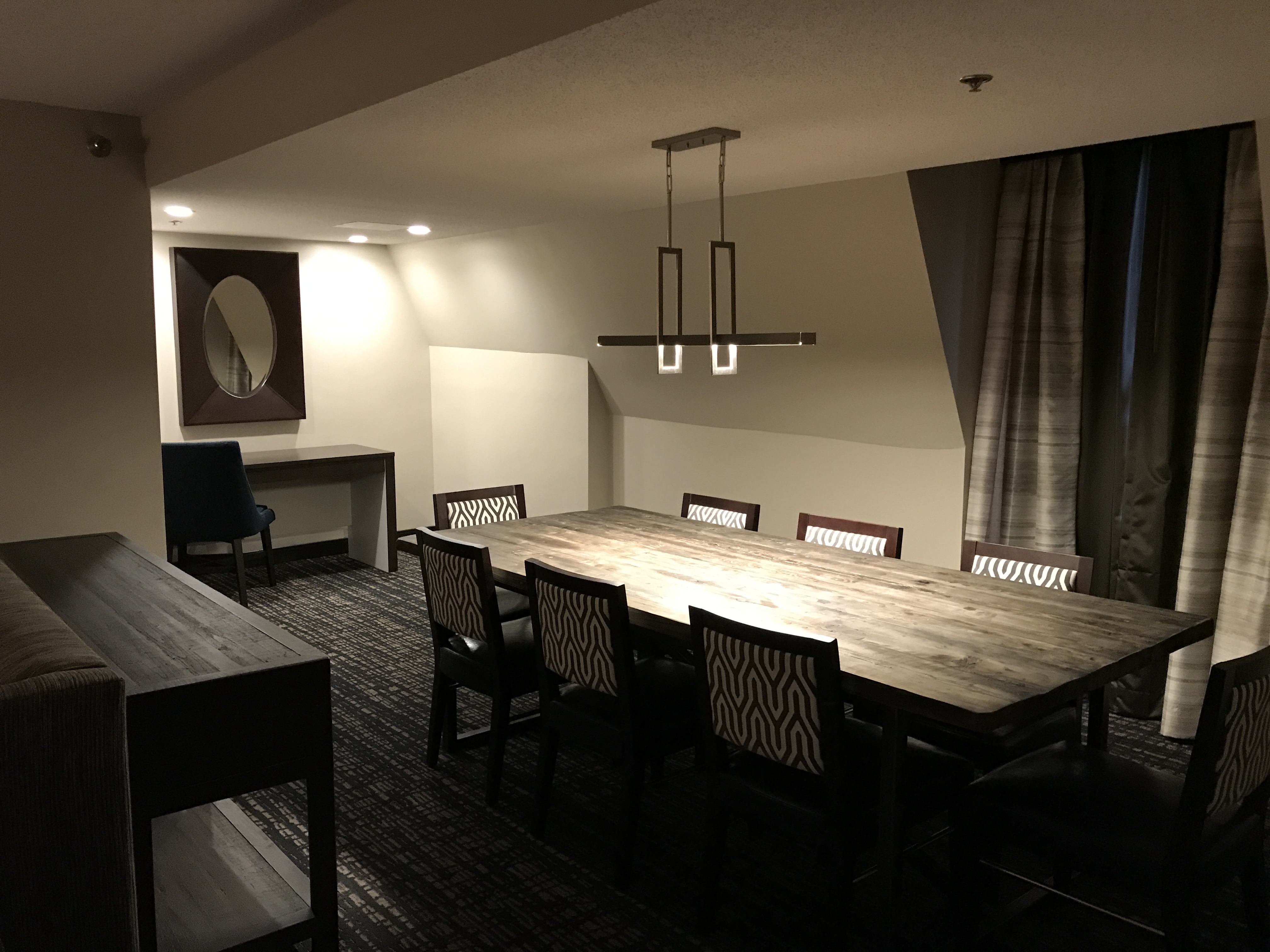 Annapolis Crowne Plaza renovated dining space