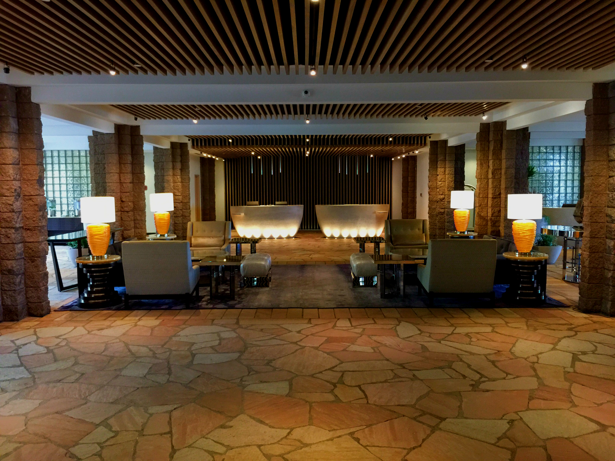 Loews Ventana - lobby