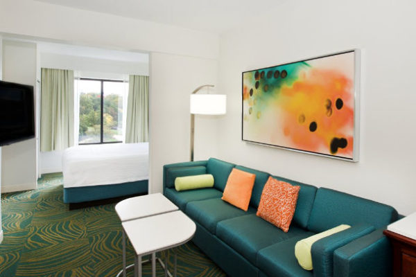 Springhill suites Baltimore BWI Airport guestroom