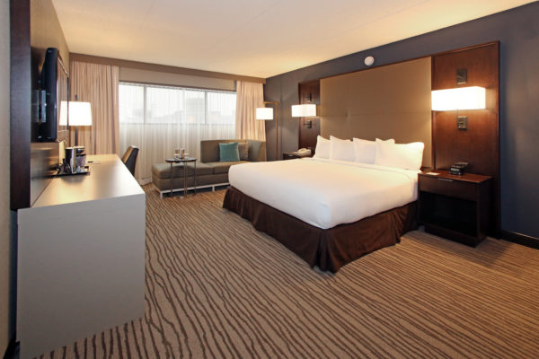 DoubleTree by Hilton hotel guest bedroom