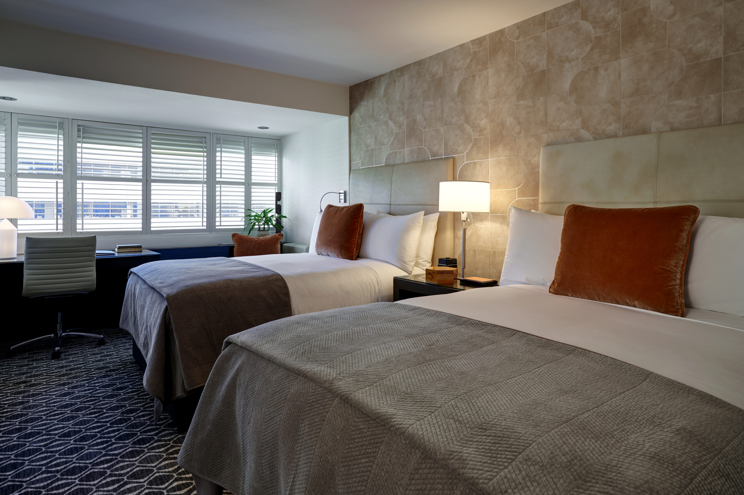 The Dupont Circle Hotel double bed guestroom